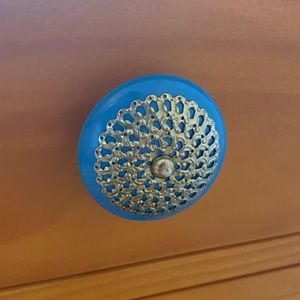 10 Decorative Drawer Knobs